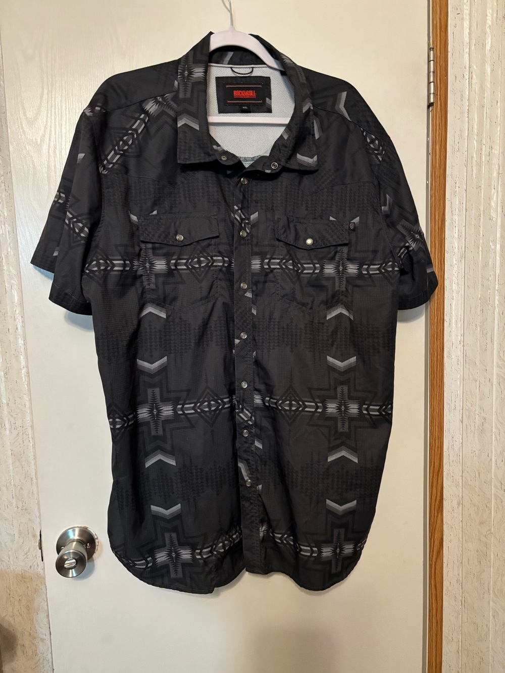 Rock & Roll Cowboy Men's Black Short-Sleeve Button-Down Shirt